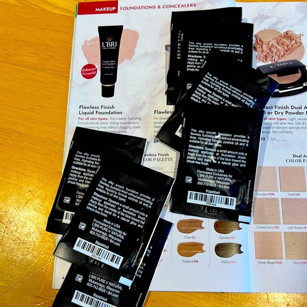 L’Bri Flawless Finish Liquid Foundation samples - Hazelnut (qty 7)